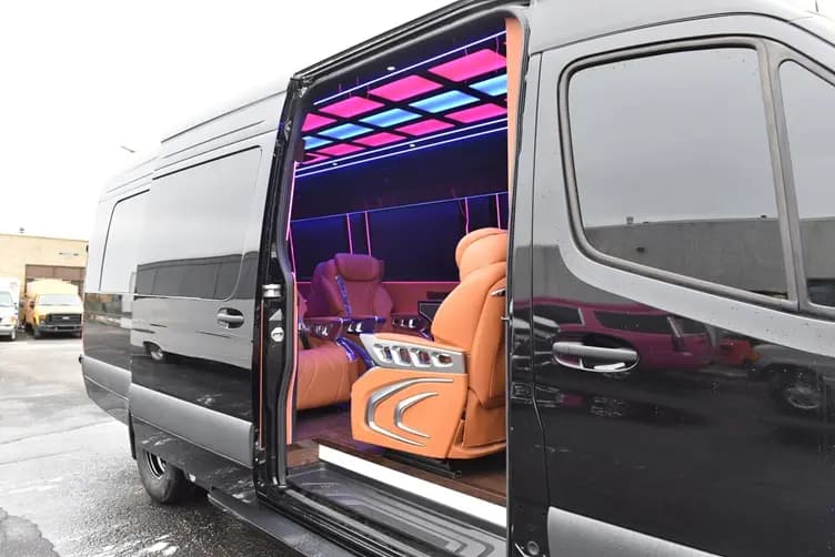 🚀 2025 Luxury Sprinter Build image 3