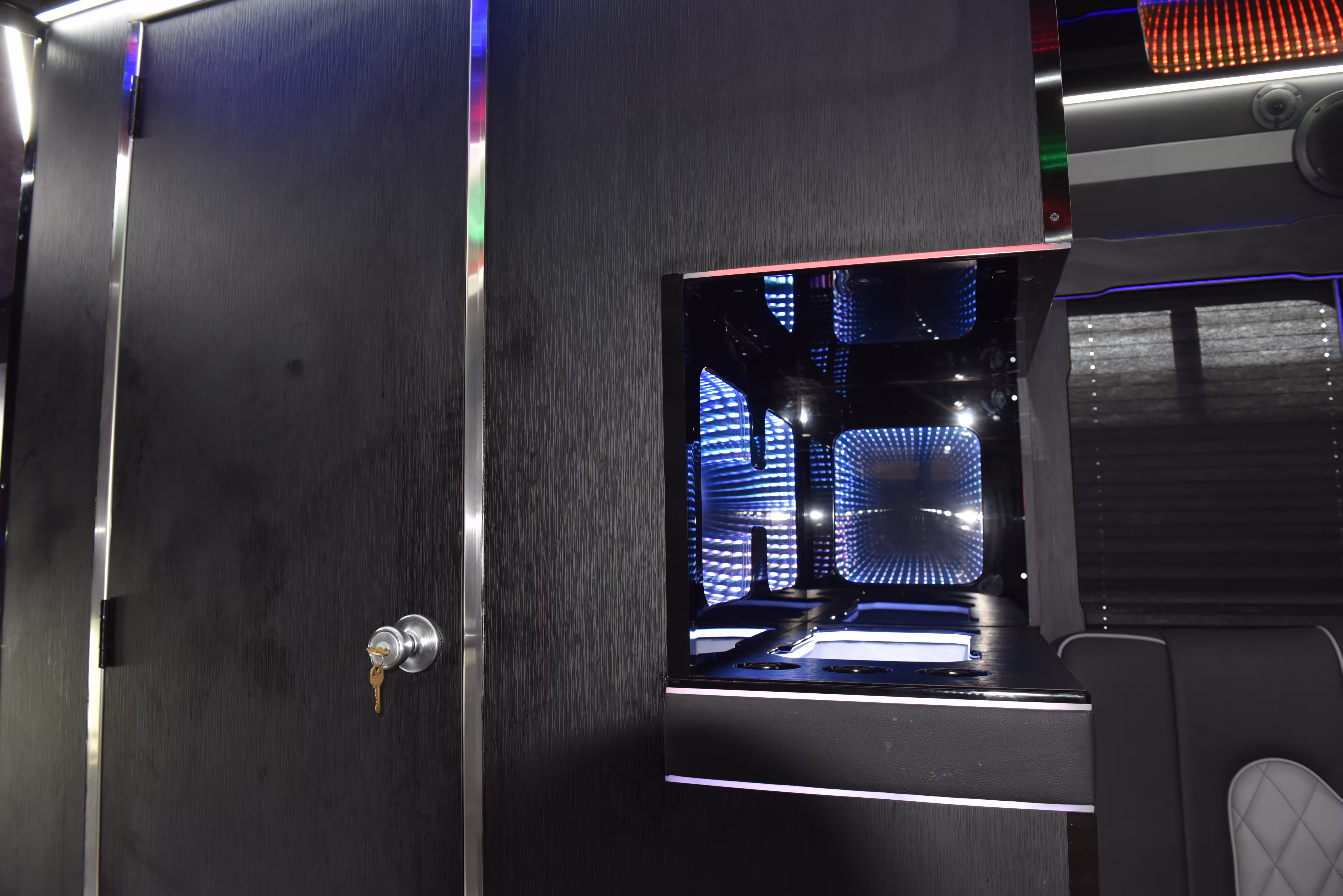 Image 14 for Luxury Limo Build