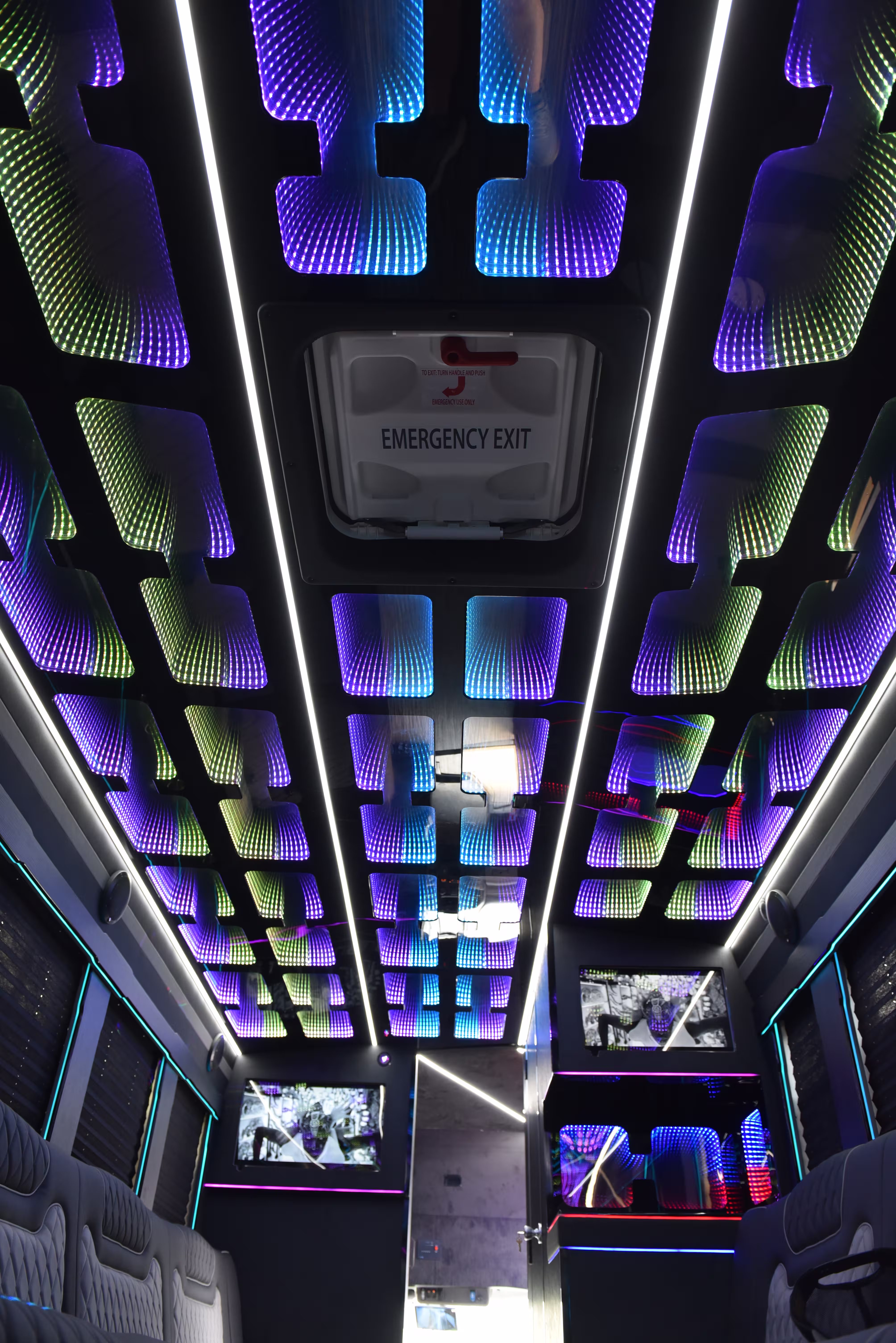 Image 31 for Luxury Limo Build