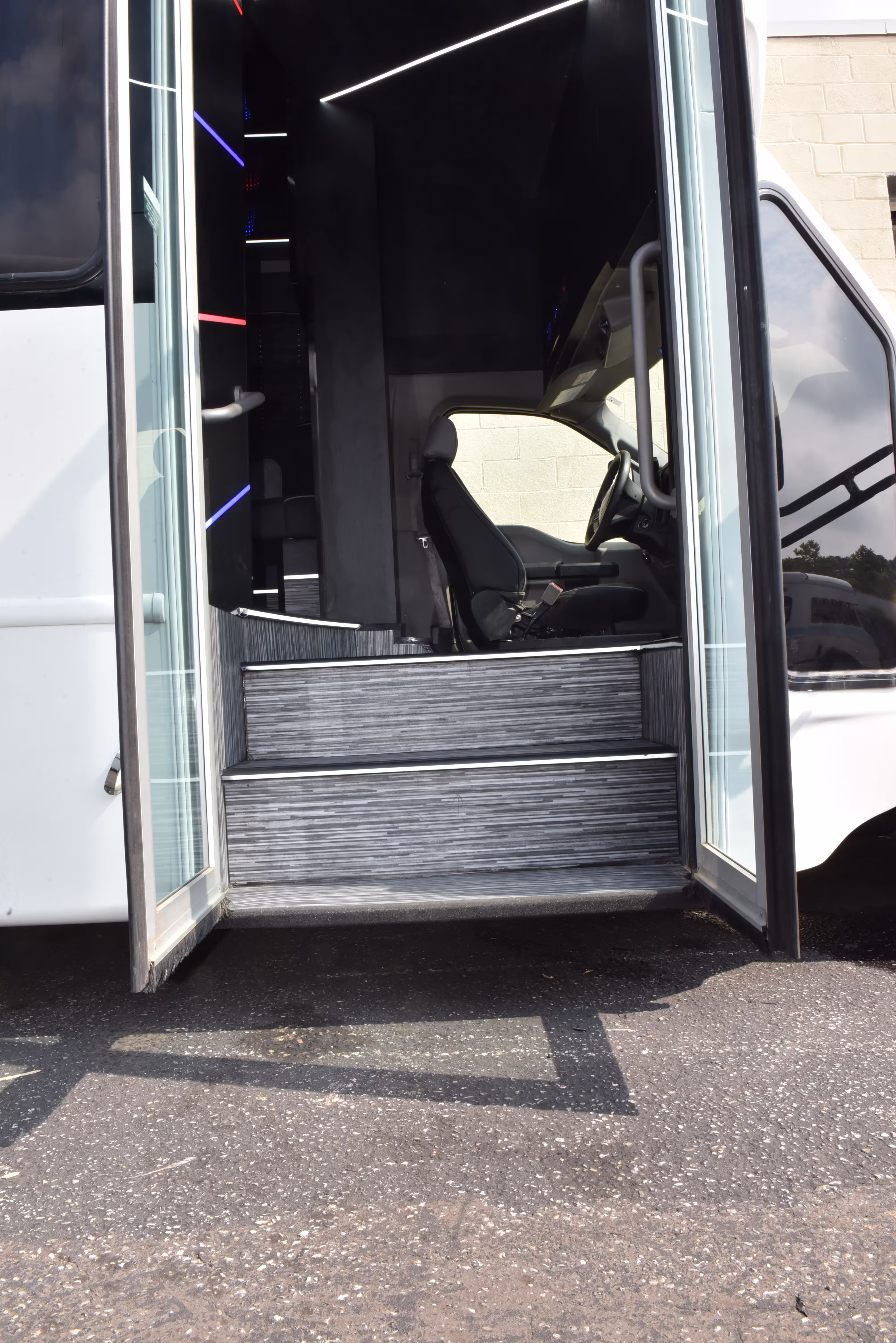 Image 37 for Luxury Limo Build