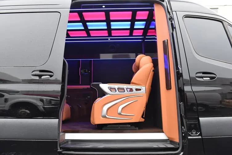 2025 Luxury Sprinter Build image 3