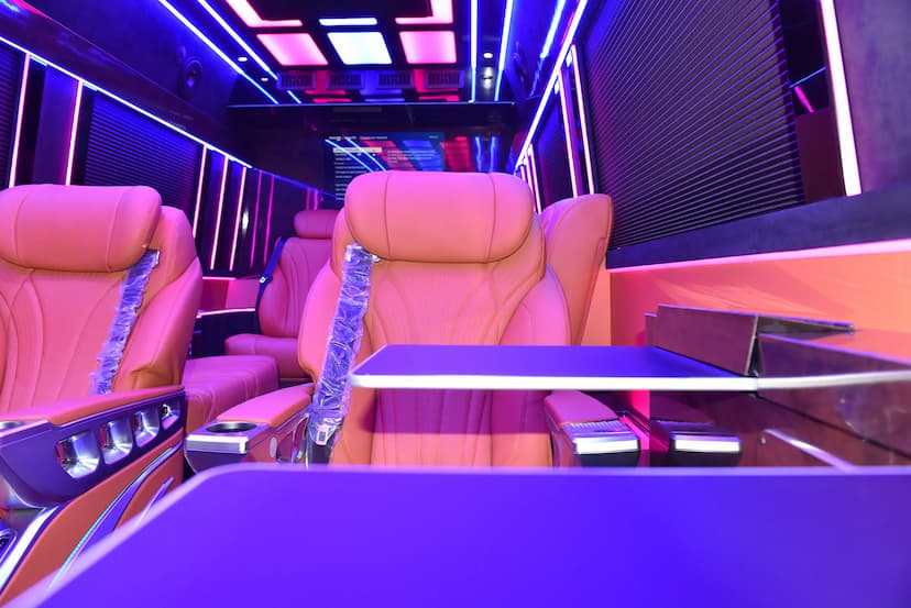 2025 Luxury Sprinter Build image 7