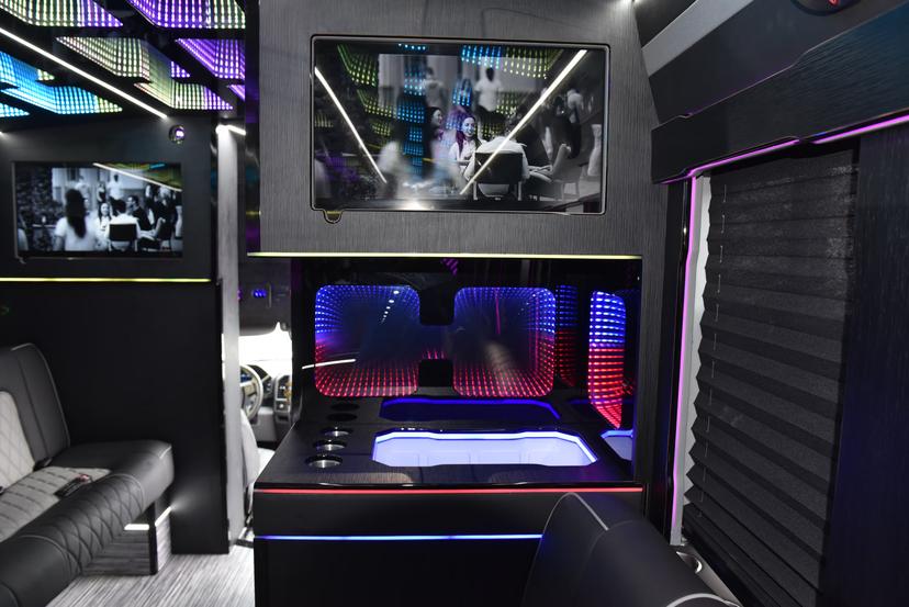 Luxury Limo Build image 10