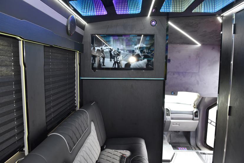 Luxury Limo Build image 19
