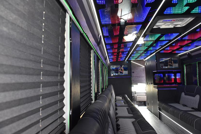 Luxury Limo Build image 23